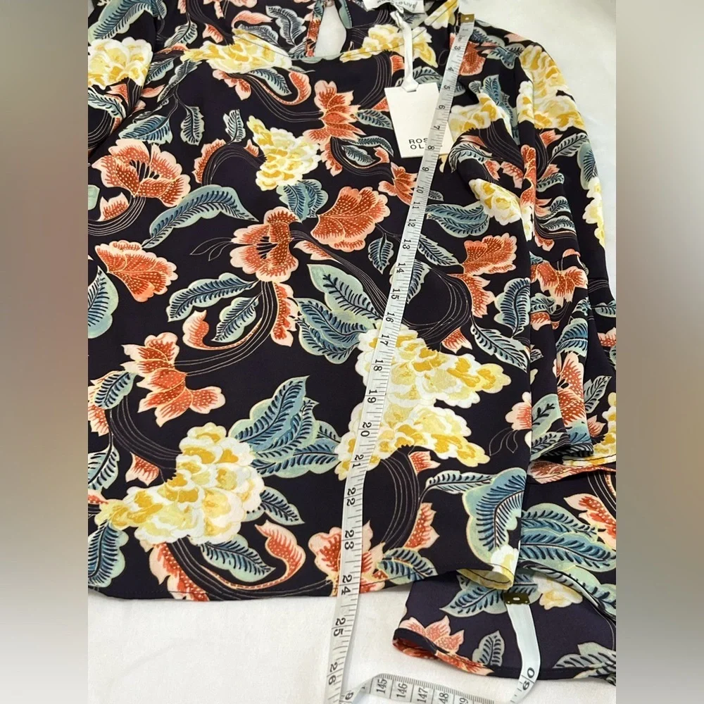 Rose & Olive Bohemian Navy Floral Bell Sleeve Blouse Small - Picture 9 of 12